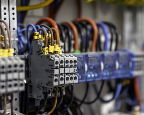 Cum se proiectează schema unui tablou electric pentru o casă cu mulți consumatori. Circuite, RCD-uri și rezervă de putere